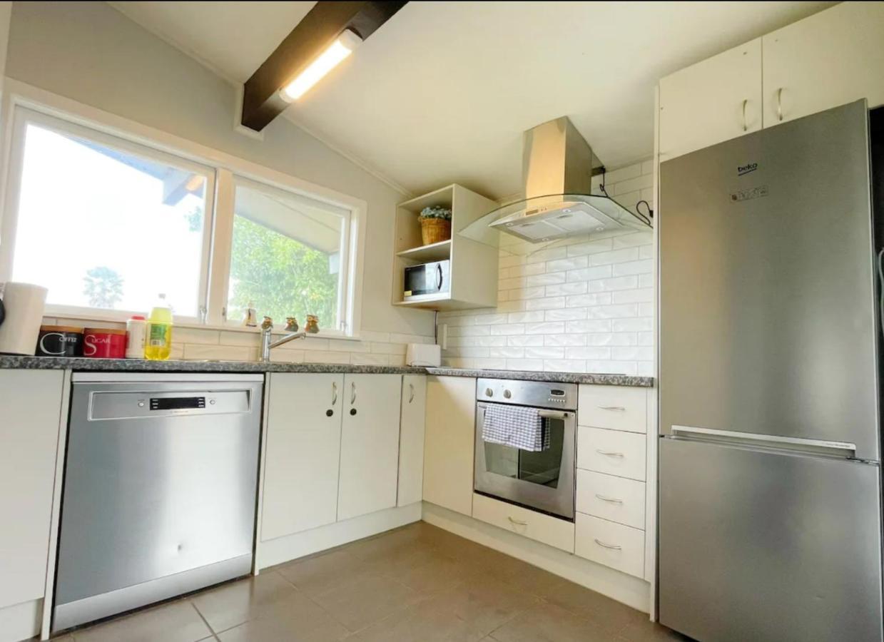 3 Bedroom Family House In Excellent Location 汉密尔顿 外观 照片