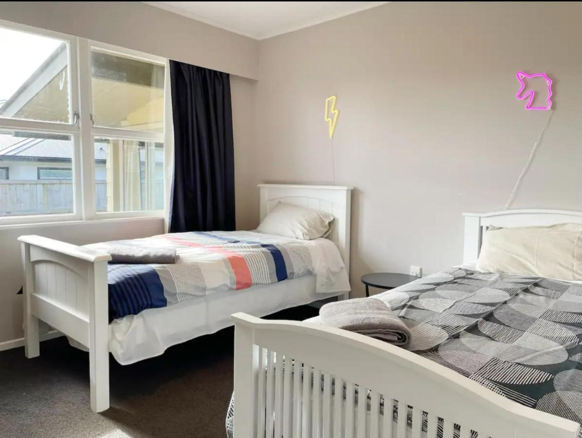 3 Bedroom Family House In Excellent Location 汉密尔顿 外观 照片